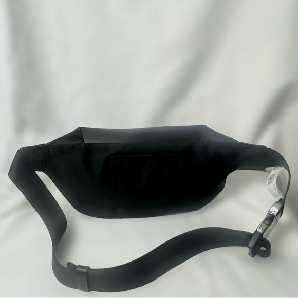 MICHAEL KORS NWT | MK logo belt bag unisex - Picture 7 of 10